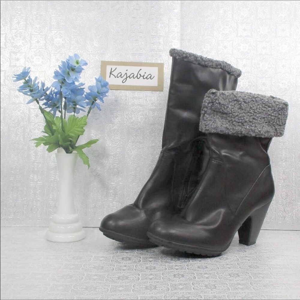 MOOTSIES TOOTSIES Black Booties Size 8.5